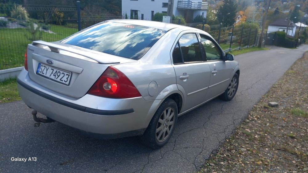 Ford Mondeo sedan