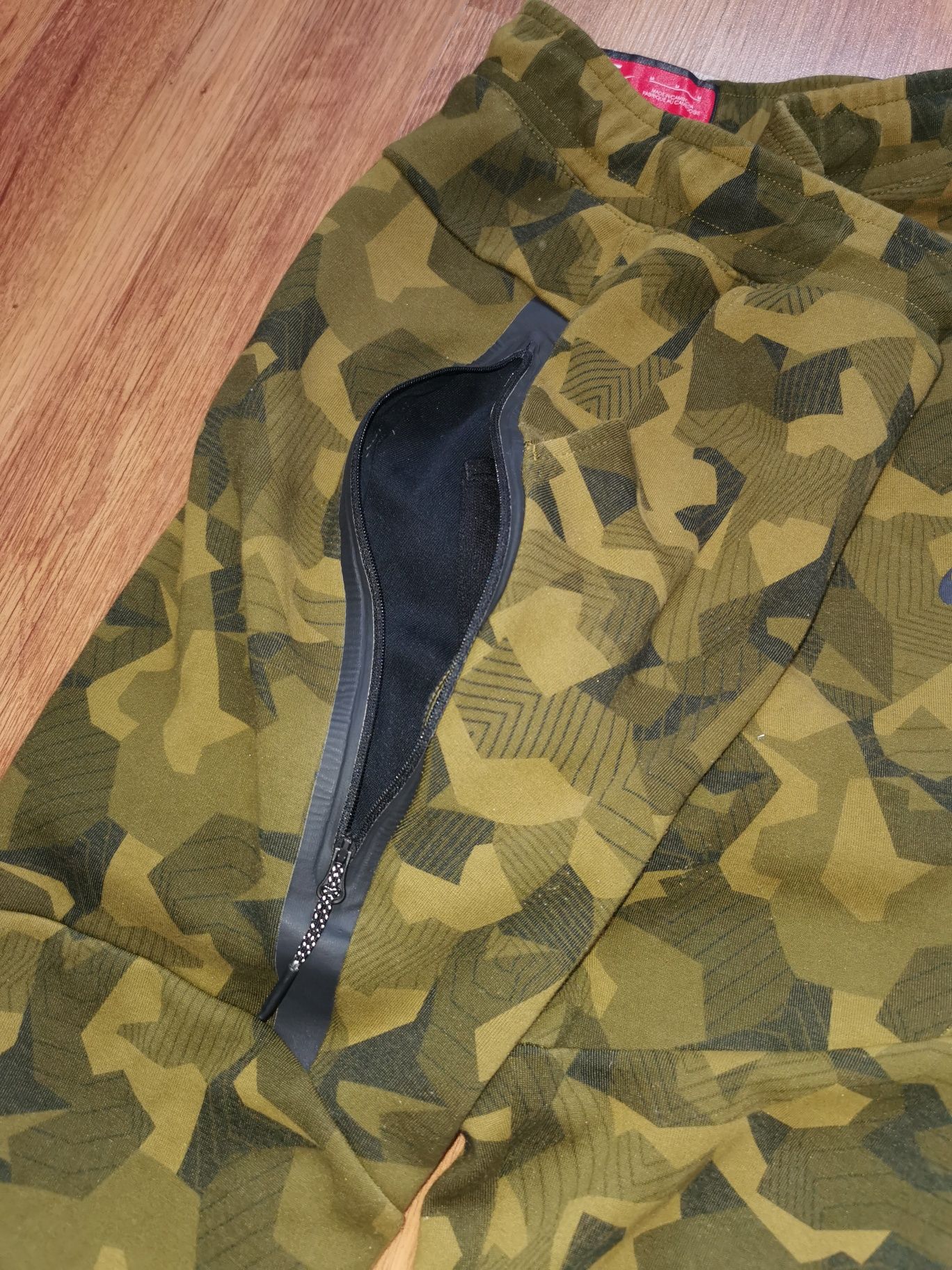 Nike Tech Fleece Camo Jogger nsw drill y2k spodnie dresowe M