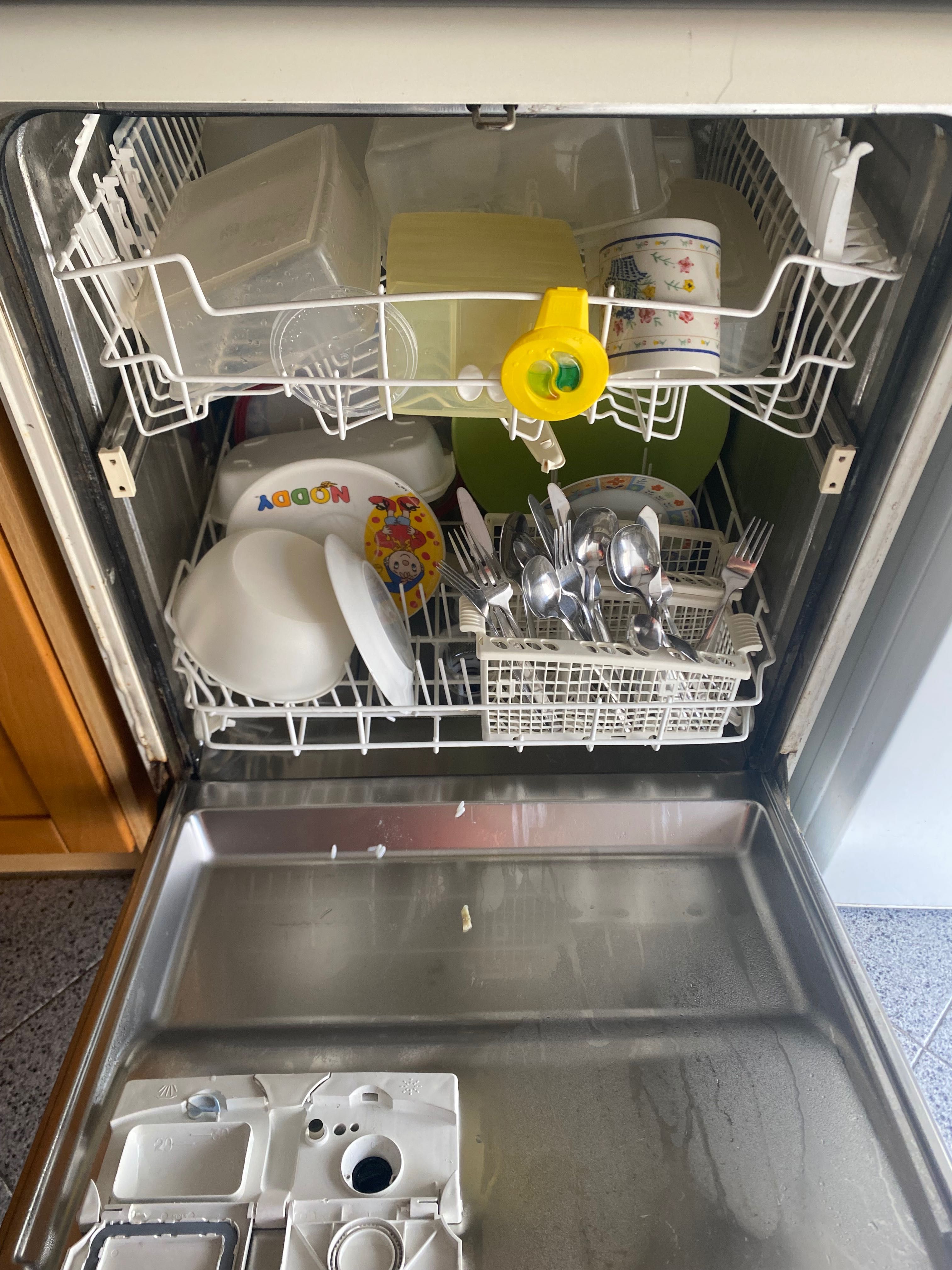 Máquina lavar louça Whirlpool ADP 952