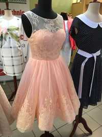 Różowa sukienka koronkowa na bal, studniówka, wesele