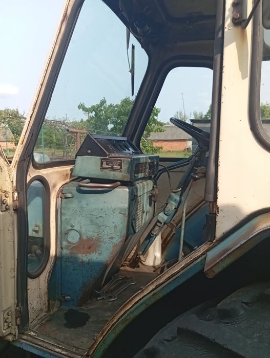 Продам трактор ЮМЗ-6АЛ.