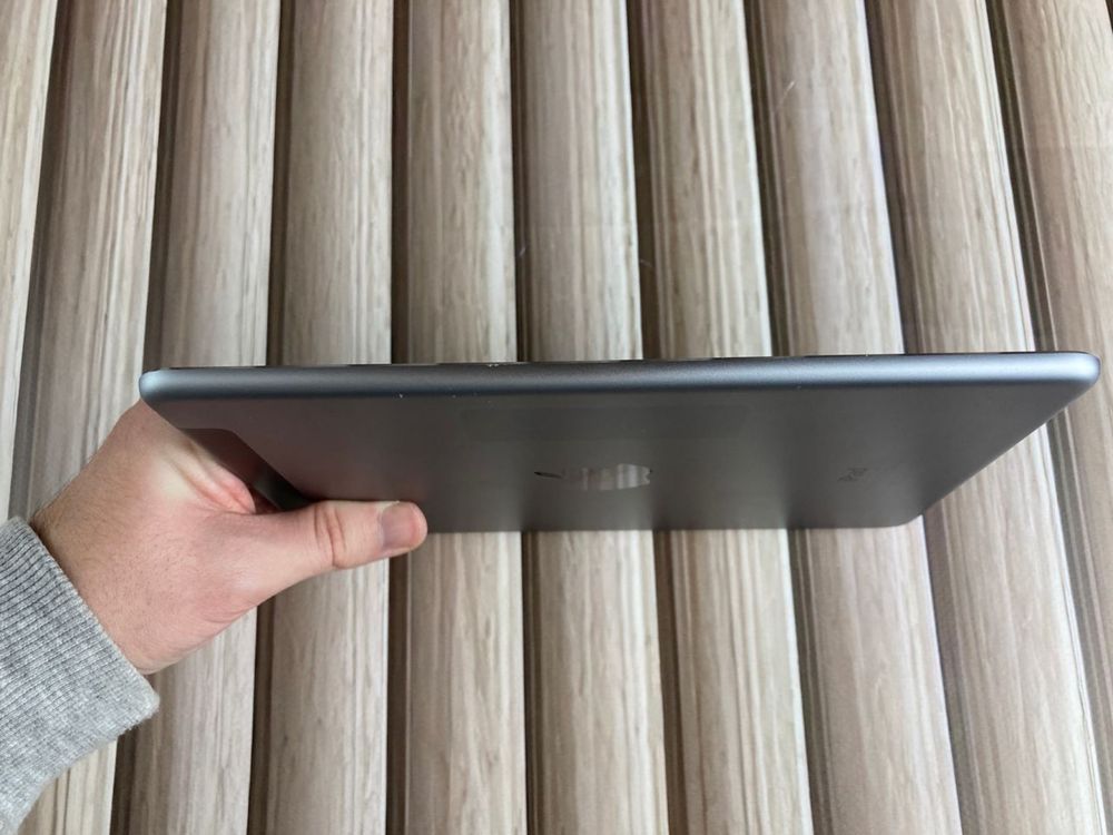 Планшет Apple iPad Mini 4th 128GB LTE Space Gray