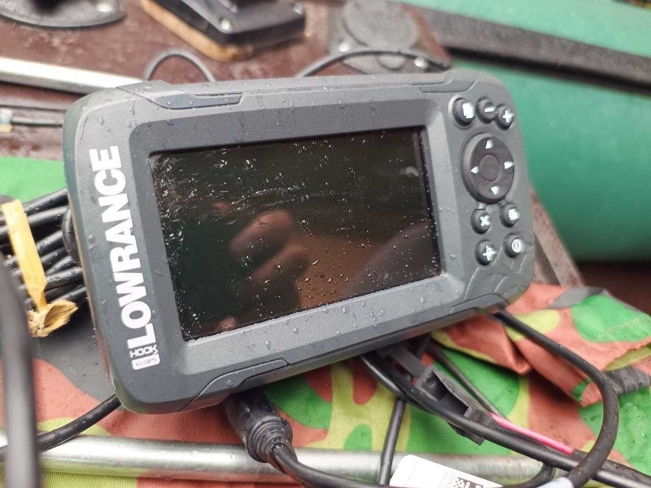 Ехолот Lowrance Hook2-4x Bullet + кріплення трансдюсера + столик