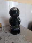 Капсульна кофеварка Delonghi EDG 420 ( під ремонт або запчасті )