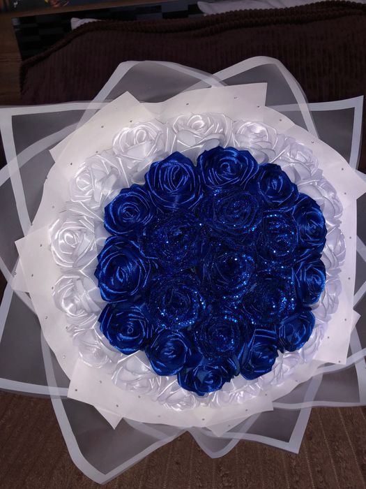 Букети з Атласних стрічок ручної роботи