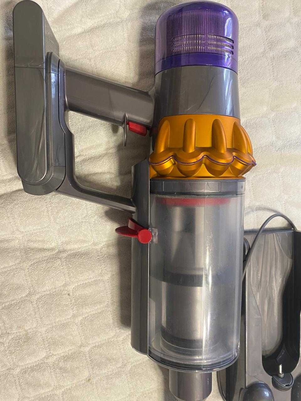 Пилосос Dyson SV22 V15