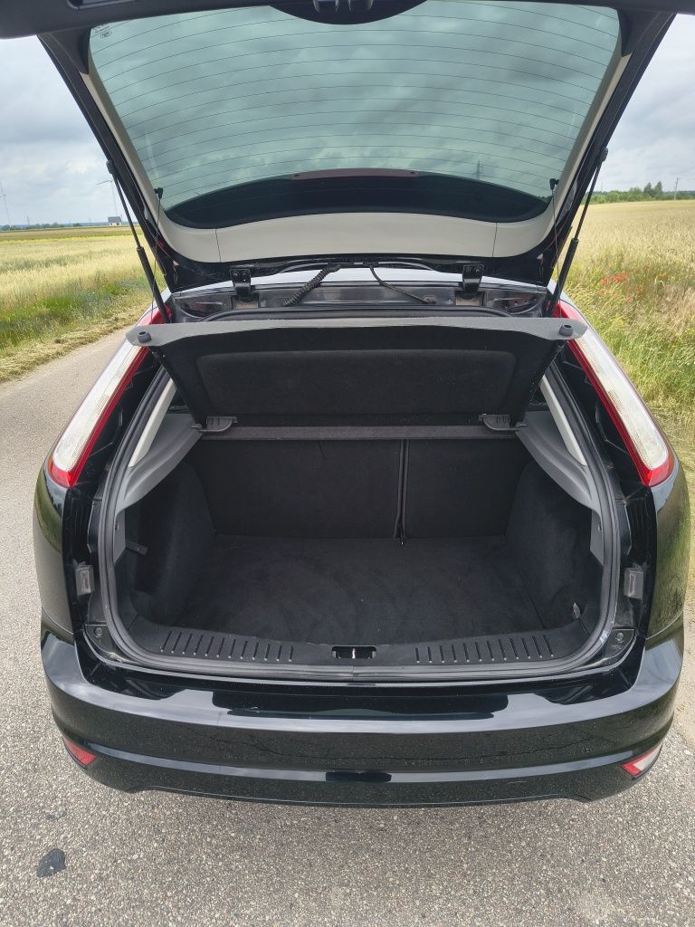 Ford Focus MK2 1.6 benzyna oryginalny przebieg