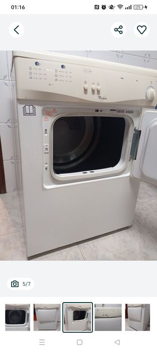 Máquina de secar roupa
