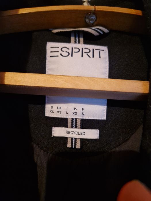 Нове чоловіче пальто  ESPRIT