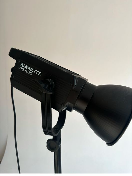 Постійне світло Nanlite FS-150 LED AC Monolight