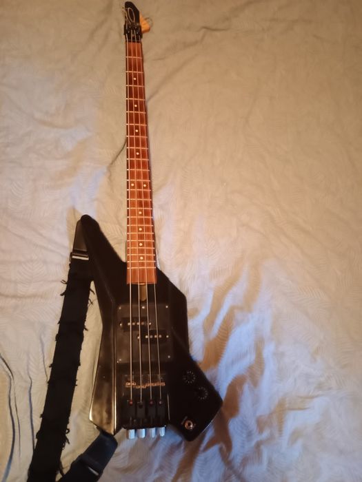 Бас гітара Yamaha BX-1