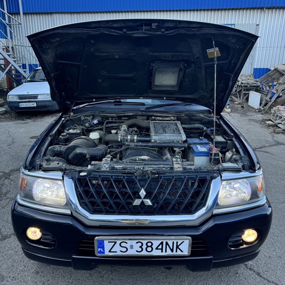 Mitsubishi Pajero Sport 2004 року