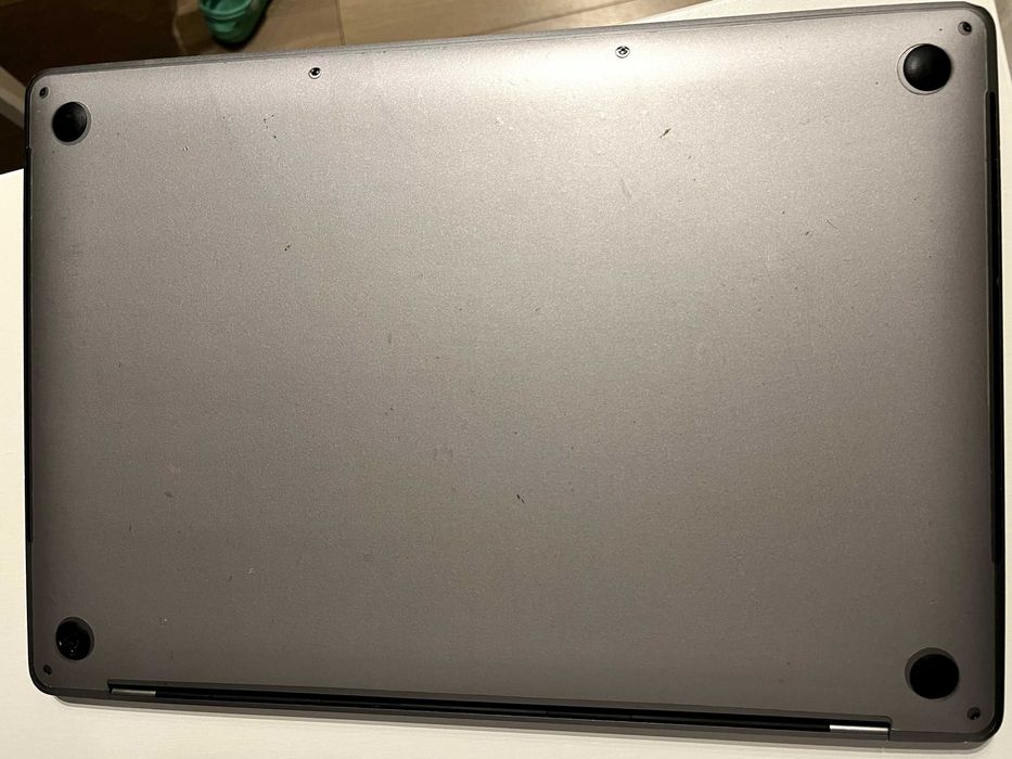 MacBook Pro 15" • i7 3.1 GHz • 16GB/SSD 1TB • idealny do wideo