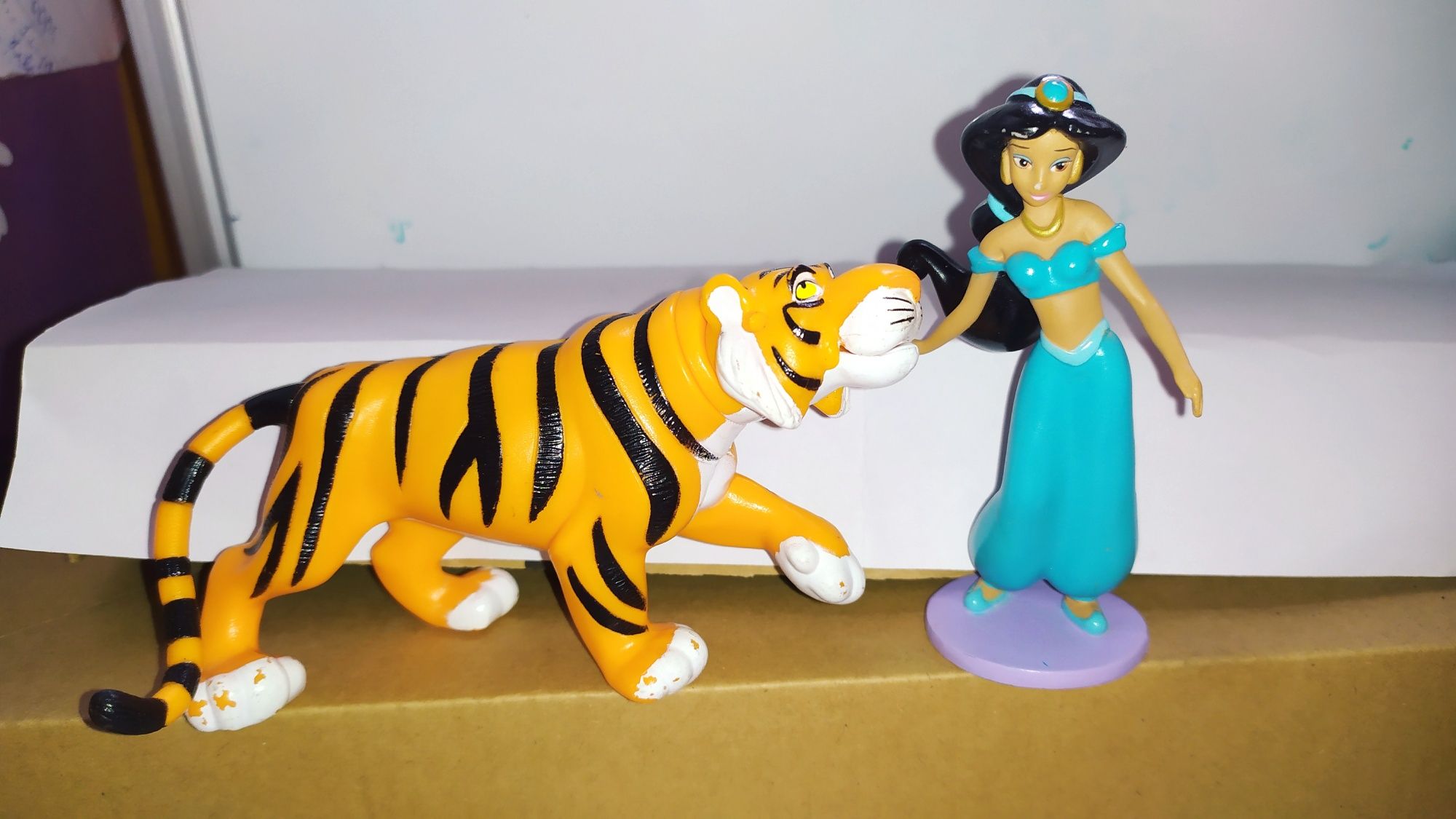 Іграшки Аладін принцеса Жасмін джин Абу чого раджа тигр