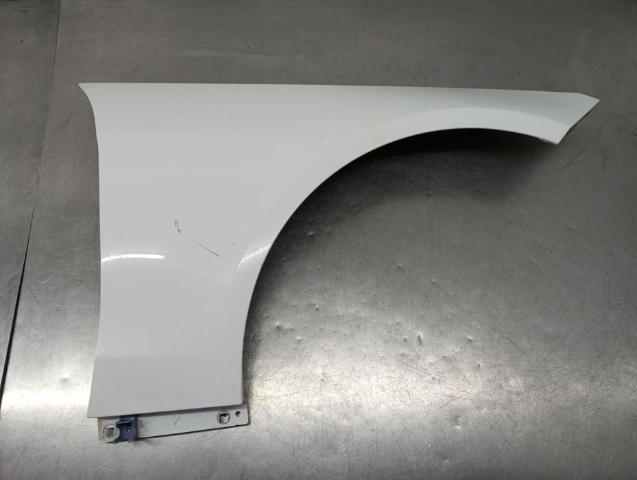 Guarda-lamas direito MERCEDES-BENZ Classe E (W212)