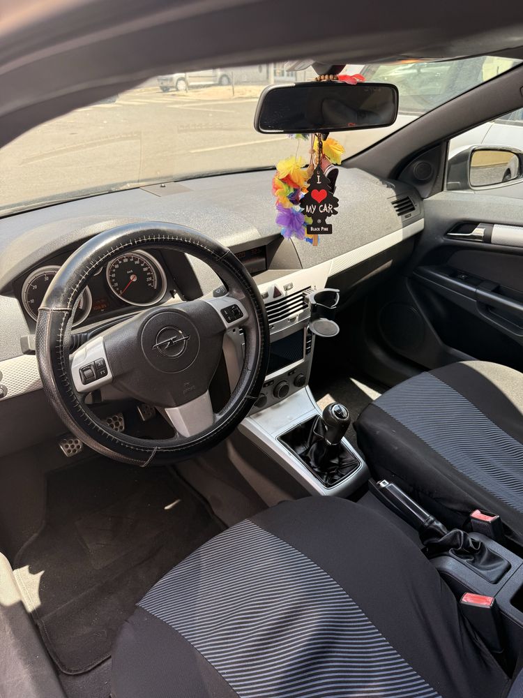 Vendo opel astra h gtc 1.3 diesel 90 c com 306.00km  negociavel