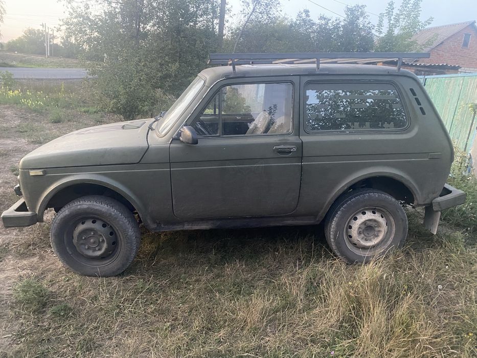 Продам авто Ниву 2121
