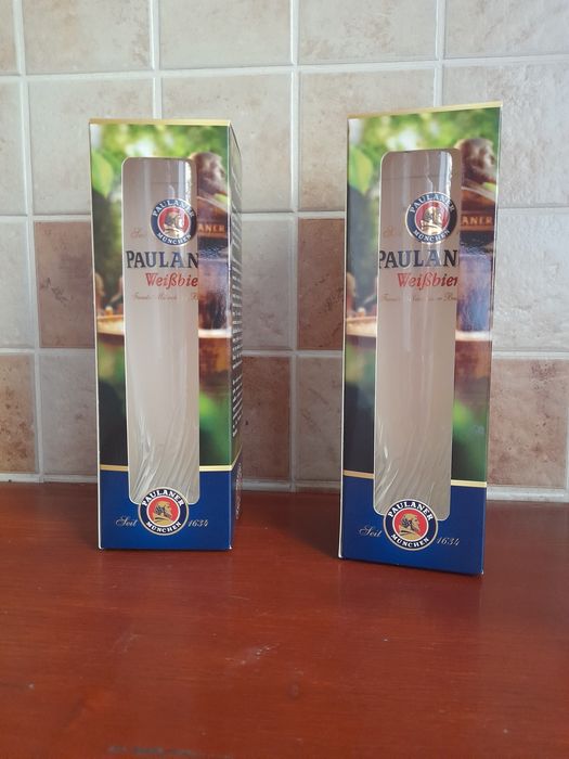 Zestaw  kolekcjonerskich szklanek Paulaner Weissbier do piwa .