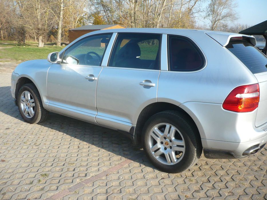 porsche cayenne z gazem