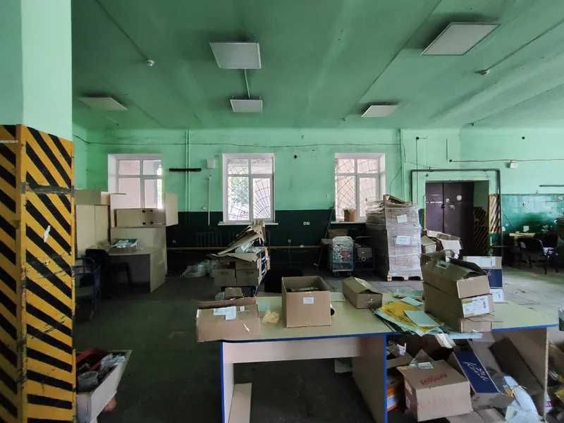 Будівля загальною площею  1 243,30 м. кв.