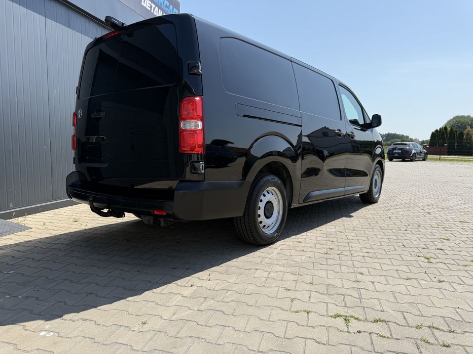 Toyota pro ace Long 2 drzwi boczne 2017