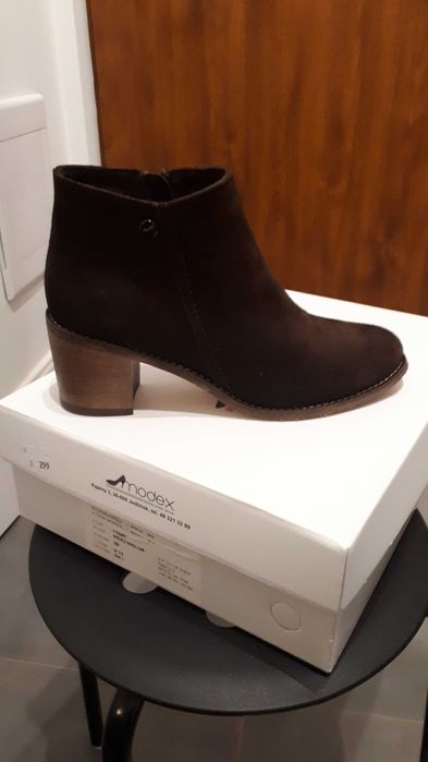 Nowe botki skóra welurowa