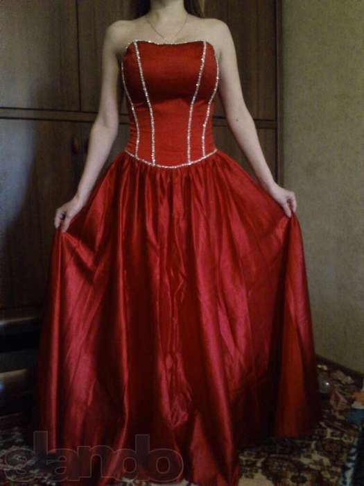 женское платье 44-го размера