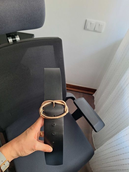 Cinto Preto Grosso Fivela Dourada