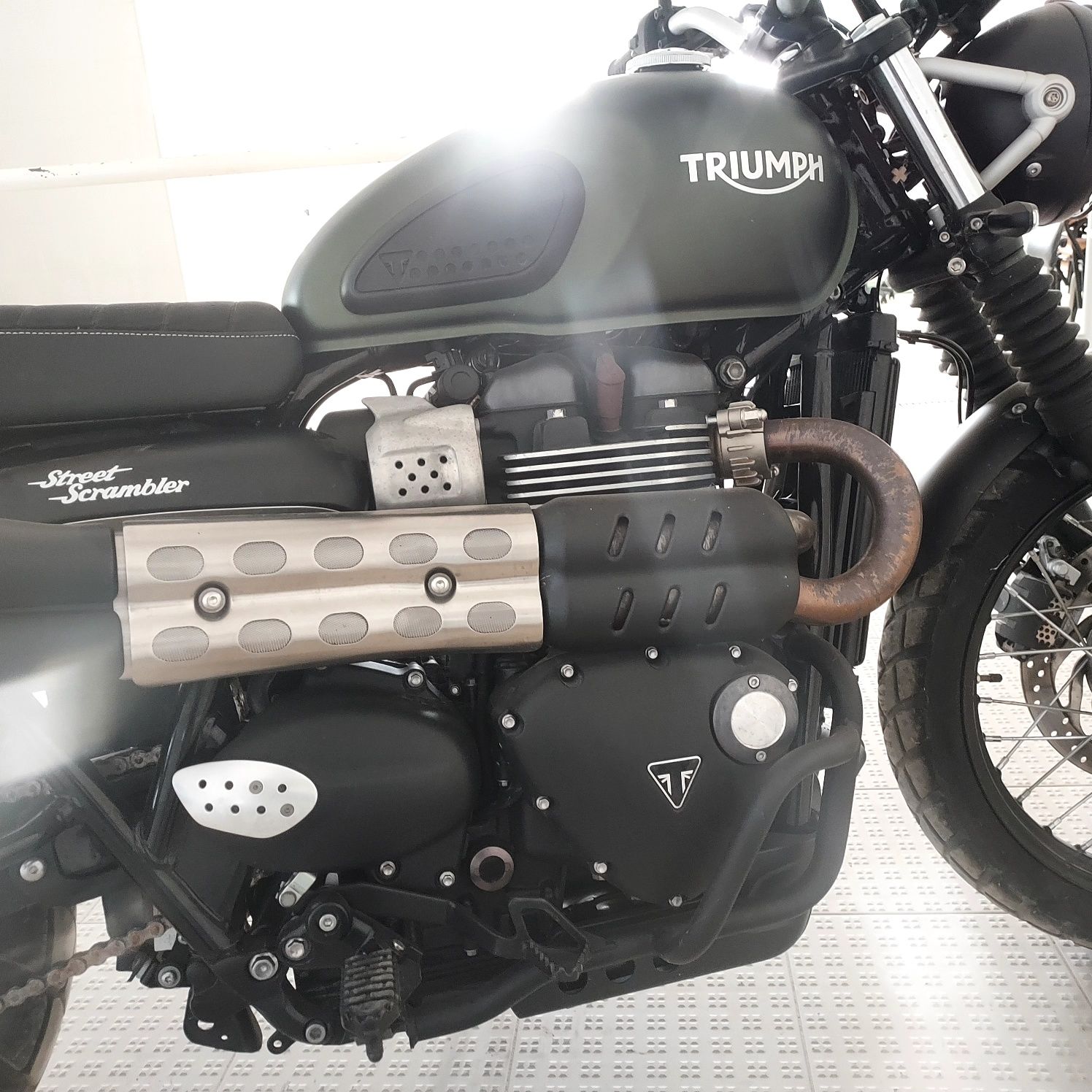 Triumph bonneville 900