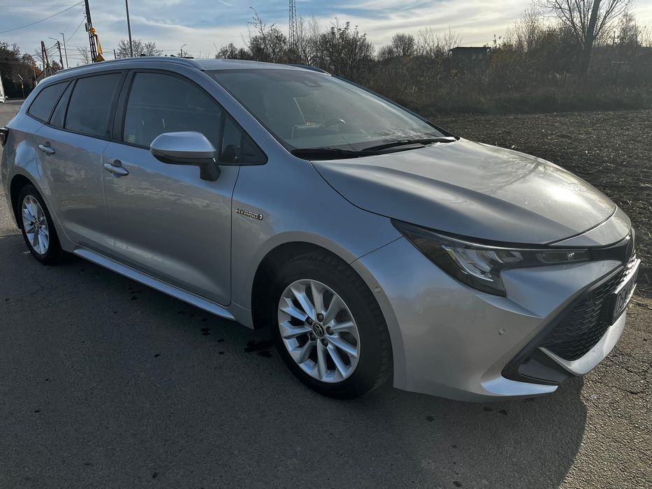 Toyota Corolla 1.8 hybrid z gazem lpg