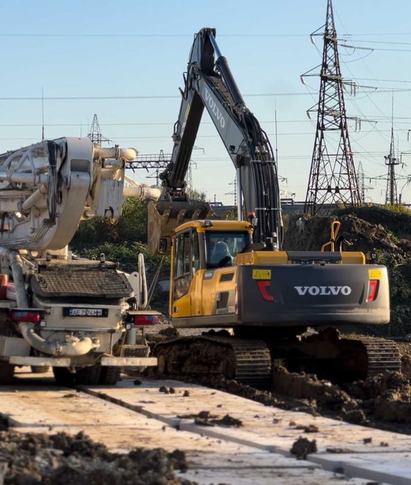 Оренда Гусеничний, Колісний Екскаватор Стрий, Львівська область
