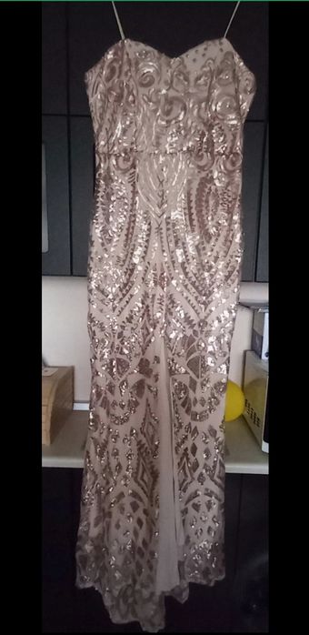 Złota cekinowa sukienka syrenka