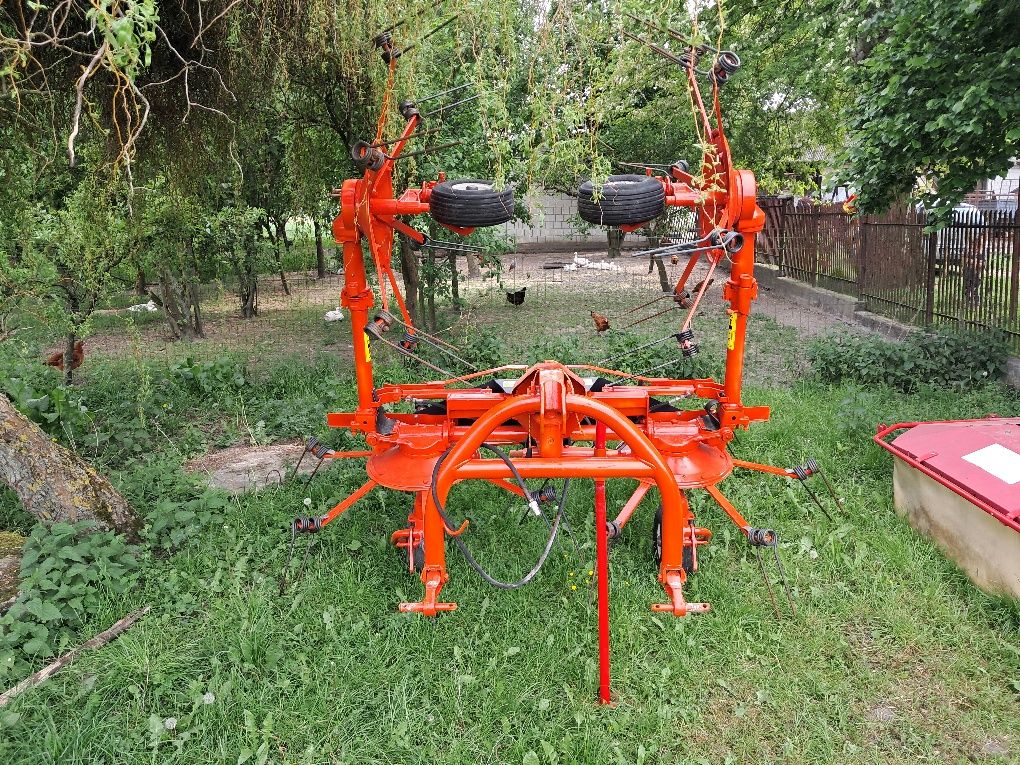 Przetrząsarka, przetrzasacz do siana kuhn GF 5001 MH
