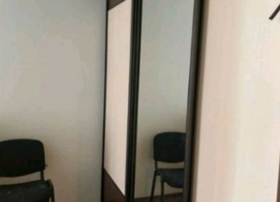 Срочно!!! Сдам 2 кв м Дворец Спорта Бульв. Юрьева 7000 + сч.