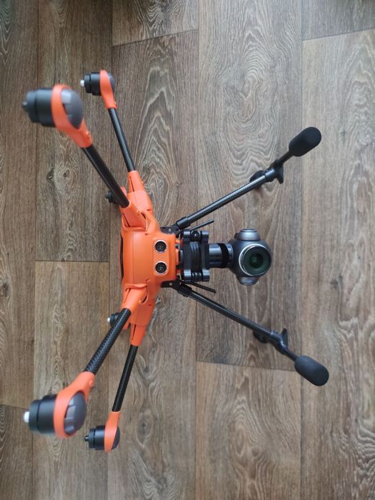 Дрон  YUNEEC H520