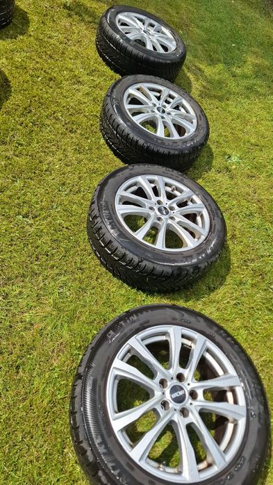 Aluminiowe felgi z oponami do BMW 225/55 R17