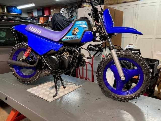 Honda PW 50 como nova com 2 decorações e rodas laterais