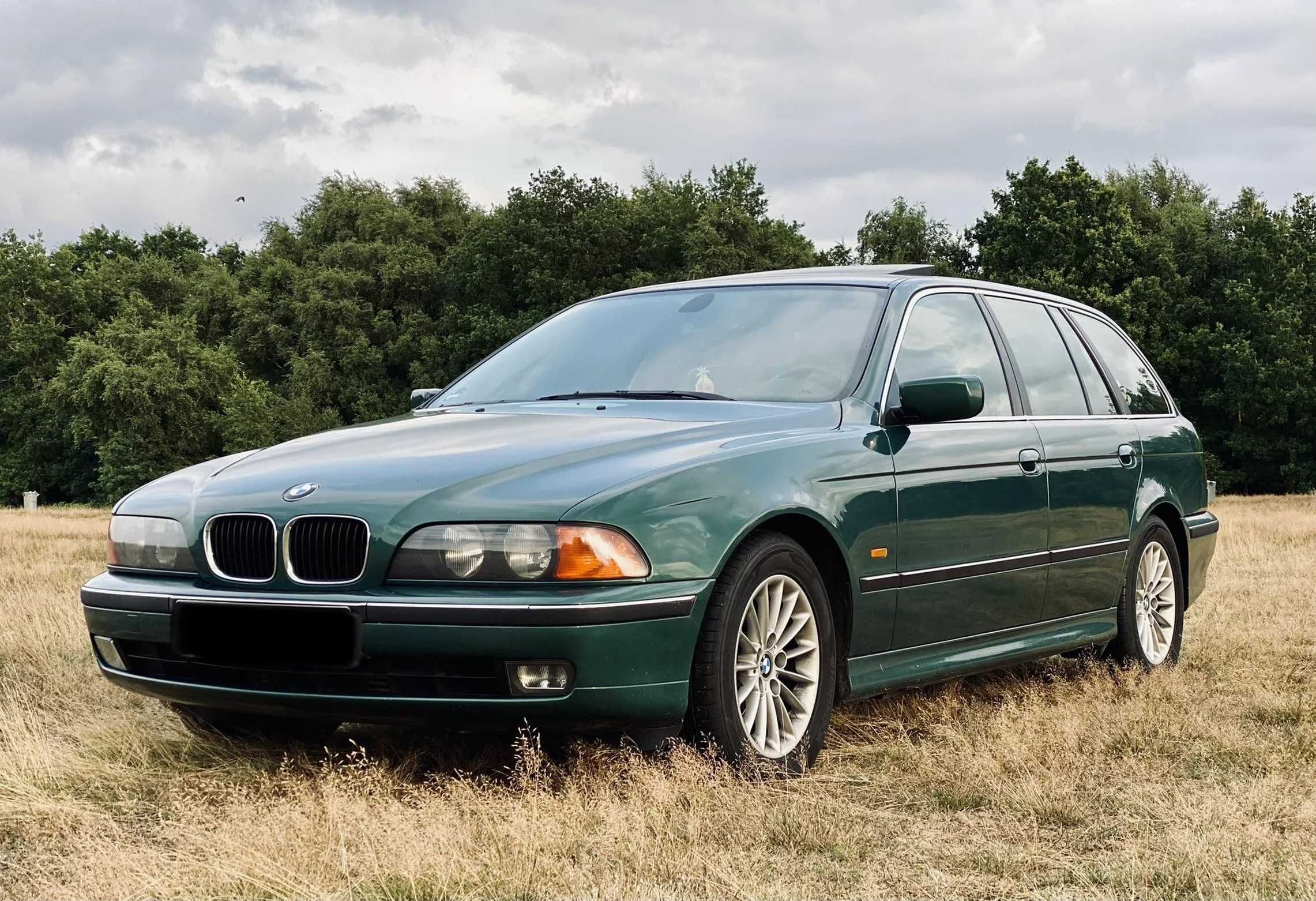 Крило праве ліве БМВ Е39 Крыло правое левое BMW E39