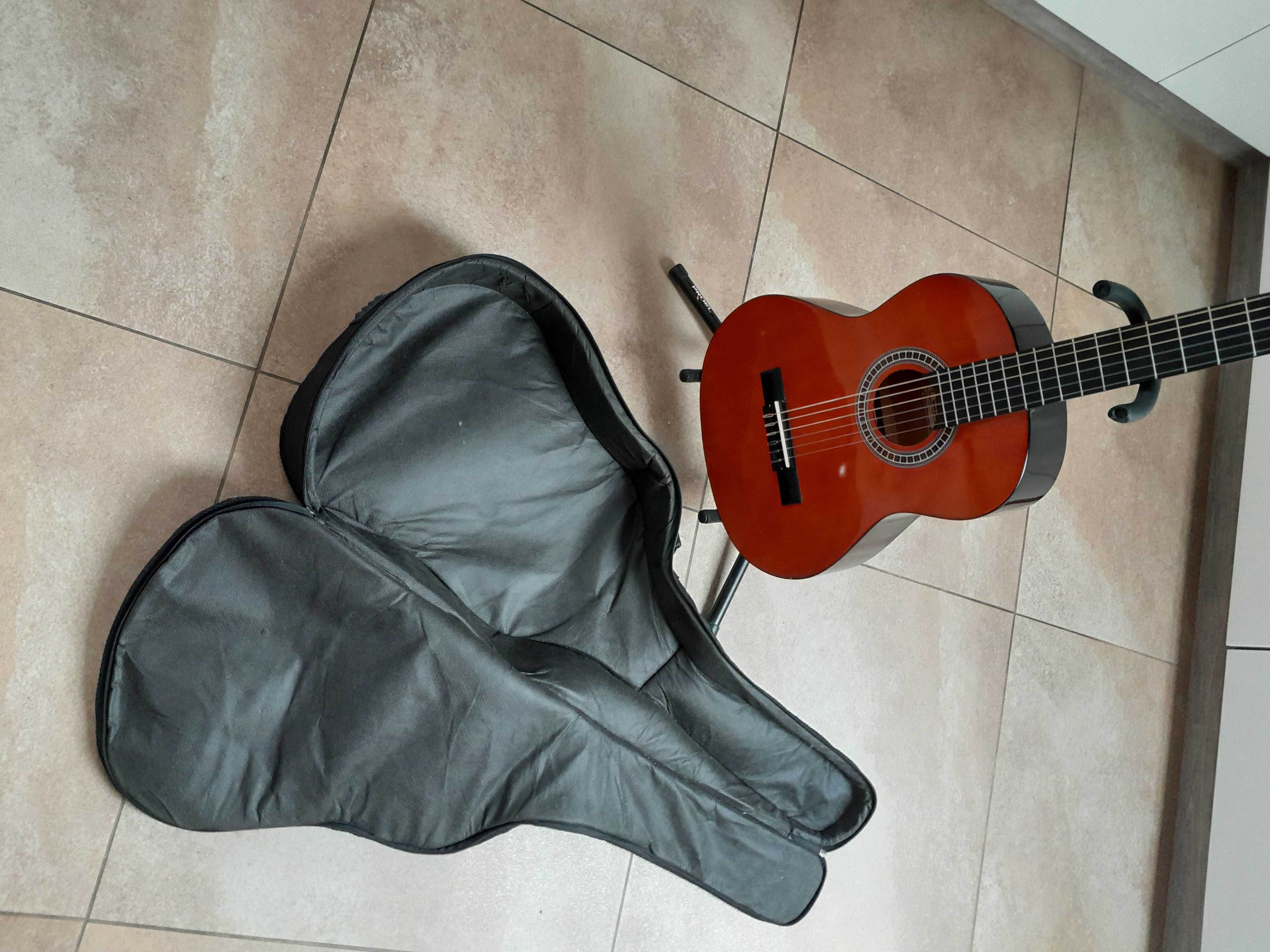 Gitara 3/4 Ever Play EV-122 + Pokrowiec + stojaki na gitarę i nuty