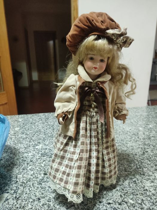 Bonecas de porcelana antigas