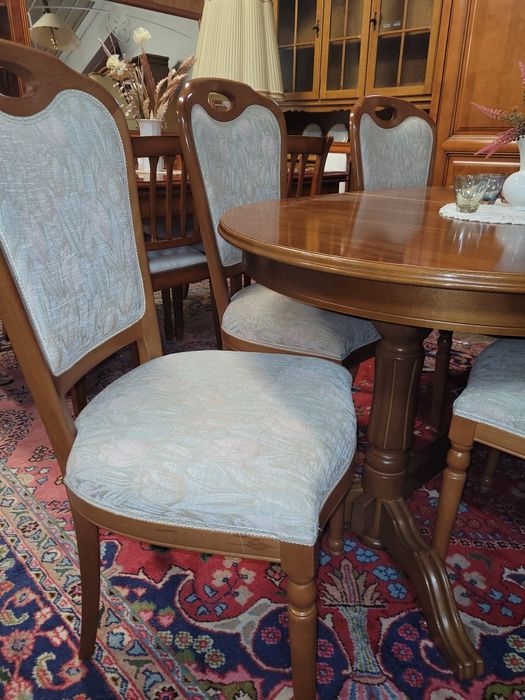 Stół rozkładany owal kolor orzech ciemny z 6 krzesłami