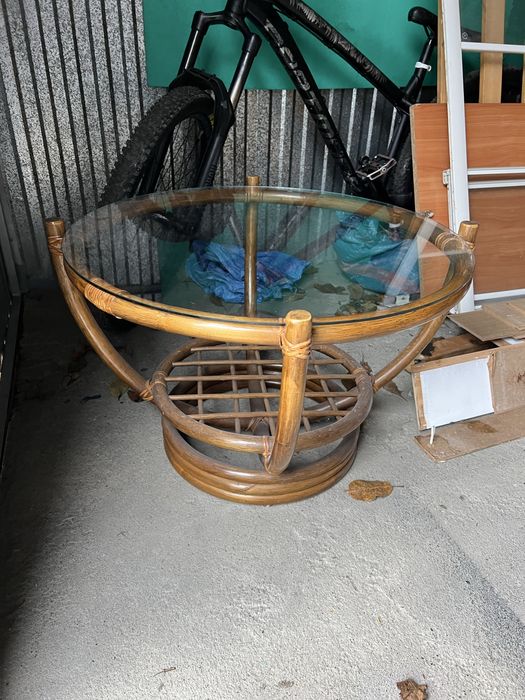 Stolik kawowy z naturalnego rattanu  okragly