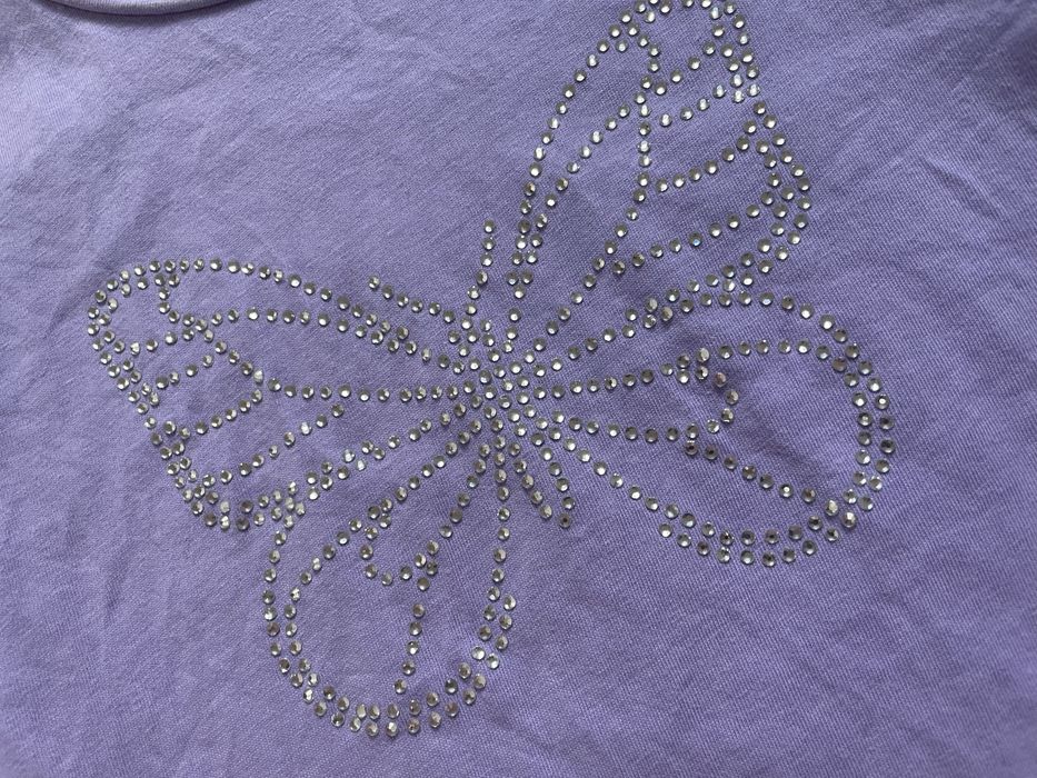 140 Cool Club Smyk liliowa fioletowa koszulka z cyrkoniami motyl