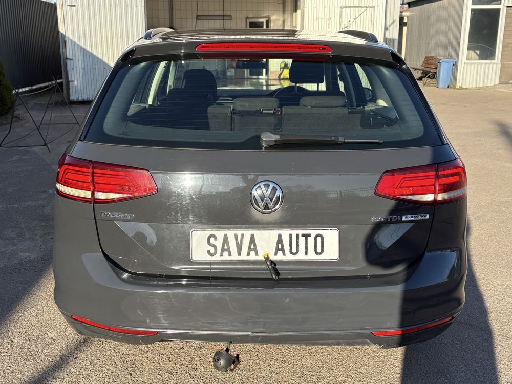 В Житомирі Volkswagen Passat B8 2016 2л дизель автомат праве кермо CRL