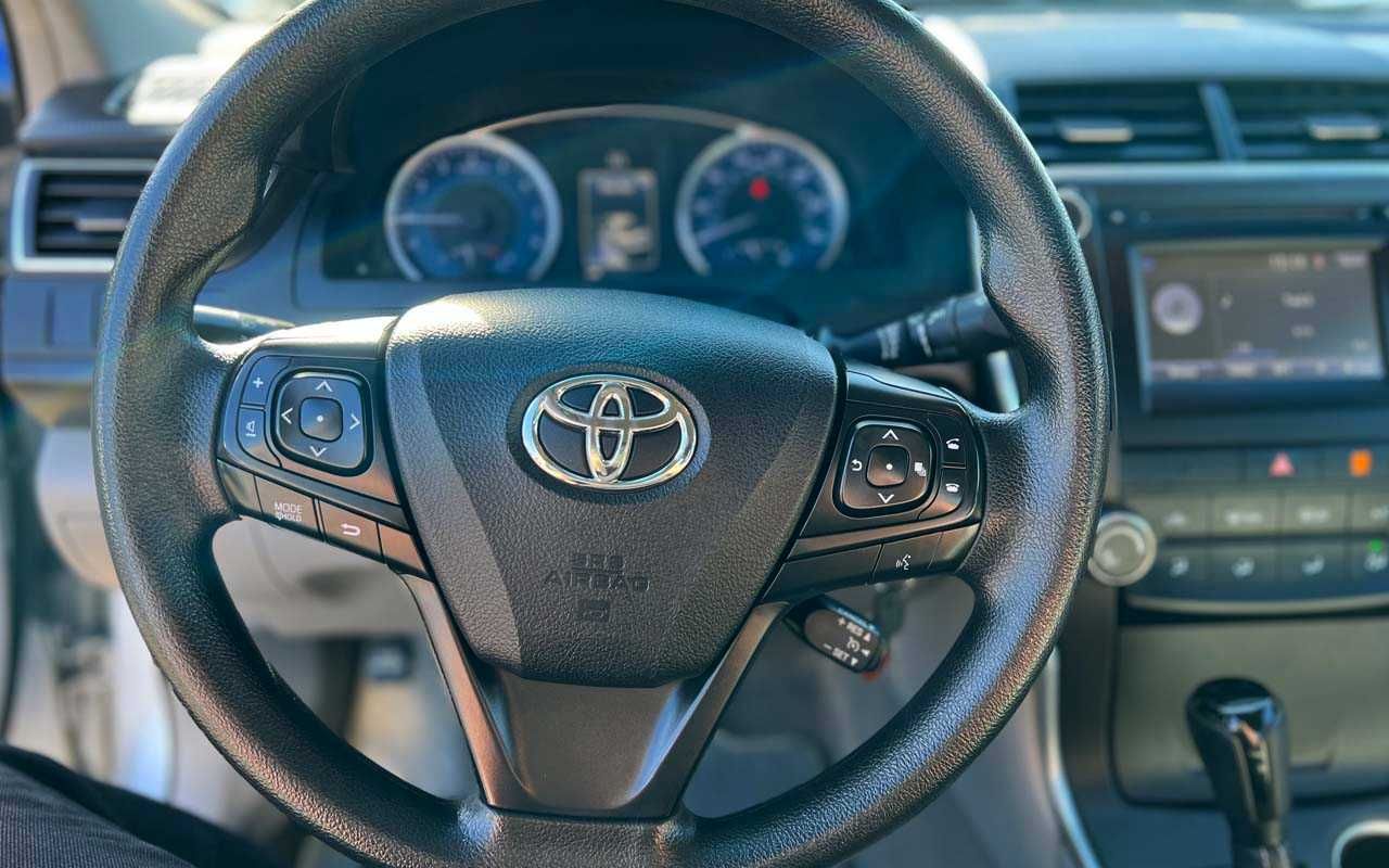 Toyota Camry 2016