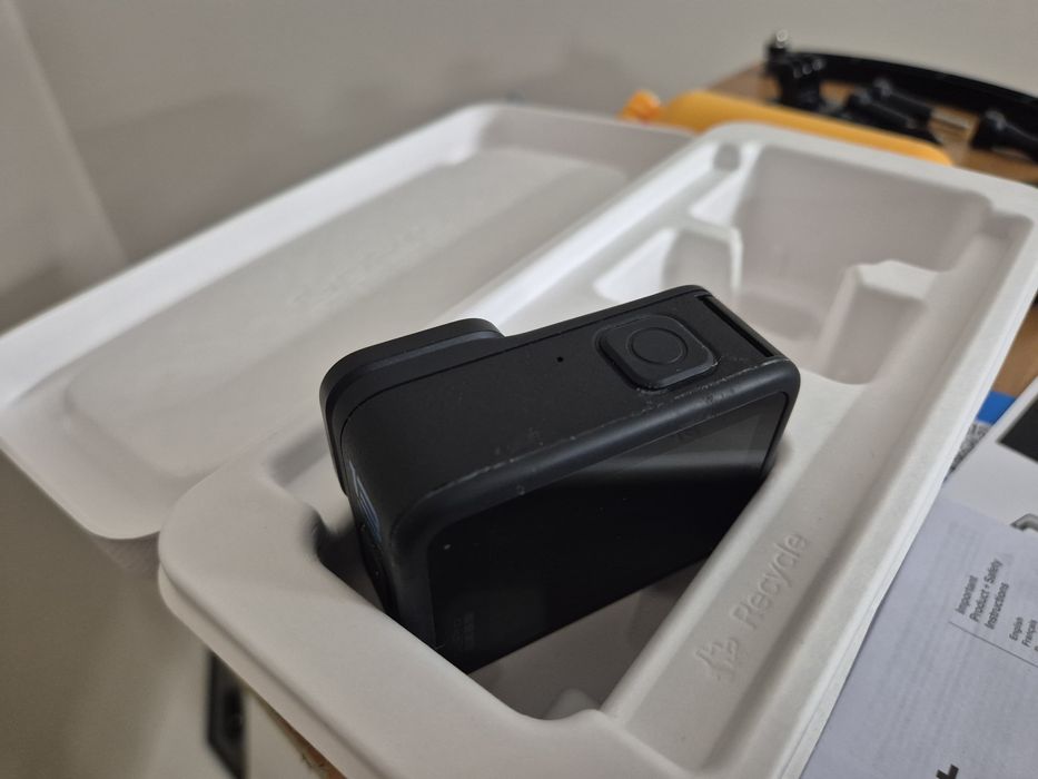 GoPro Hero 13 + duży zestaw akcesoriów – stan bdb