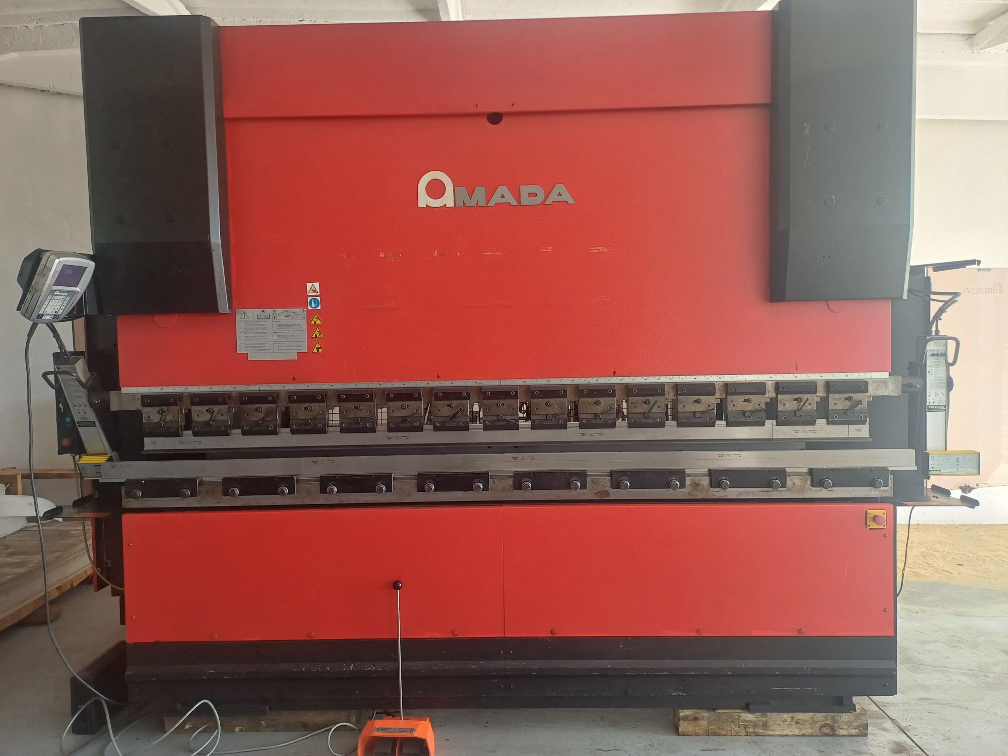 Prasa krawędziowa Amada HFT 130-3