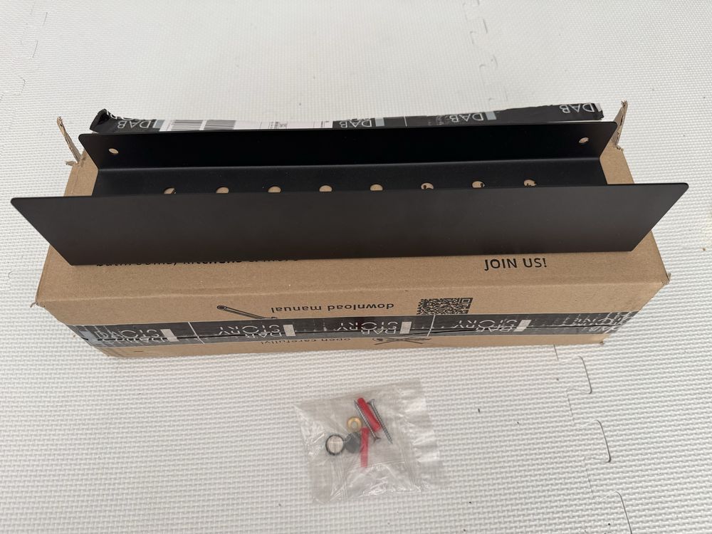Czarna półka pod prysznic Dabstory DOCIA 40 cm stal nierdzewna