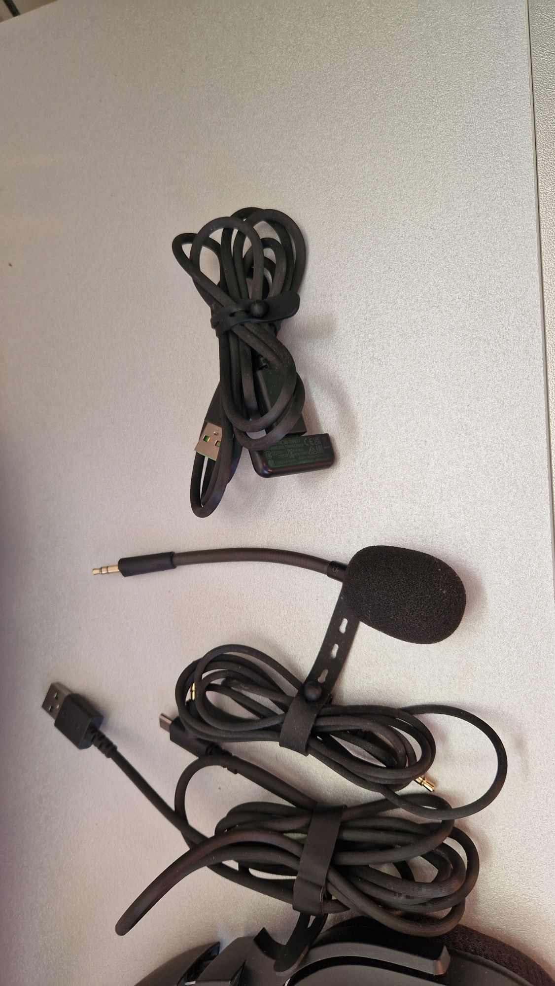 Продам навушники Razer Barracuda x