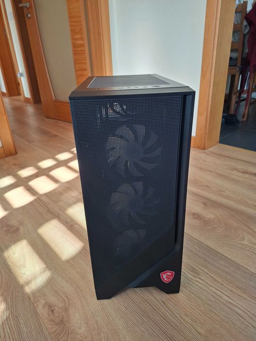 PC Gaming (AMD Ryzen R9 5950X, AMD Radeon 6750XT, 32GB DDR4)